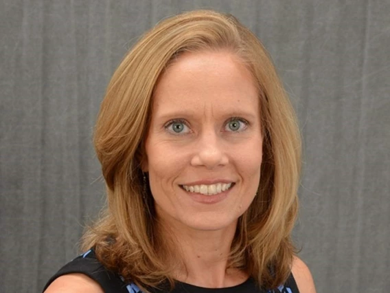 Amy Drescher Headshot