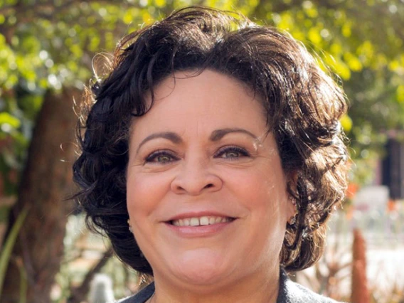 Cindy Kaiser Headshot