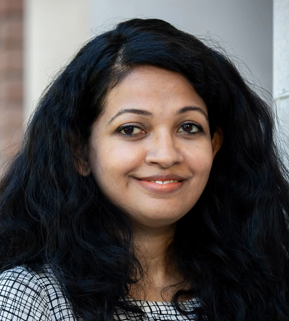 Sridevi Krishnan Headshot